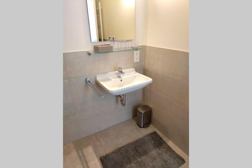 Pearl Studio Apart - King Bed - Netflix - Projector - Fast Wi-Fi ترير المظهر الخارجي الصورة