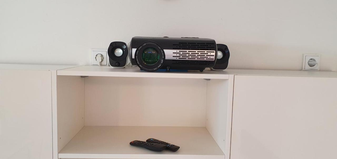Pearl Studio Apart - King Bed - Netflix - Projector - Fast Wi-Fi ترير المظهر الخارجي الصورة